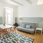 Spacious Santos Ap W/ View